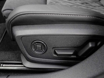 Audi A3 8Y Limousine Facelifting 1.5 35 TFSI 150KM 2025 AUDI A3 35 TFSI S Line Sedan 1.5 (150KM) 2025, zdjęcie 4