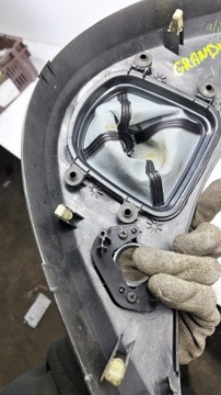 RÁMEČEK MĚCH MITSUBISHI GRANDIS I GN221-04320