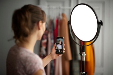 СВЕТОДИОДНАЯ ЛАМПА NEWELL AIR ARTHA 3200/5600K CRI >95