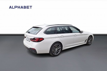 BMW Seria 5 G30-G31 Touring Facelifting 2.0 520d 190KM 2023 BMW 520 xDrive mHEV M Sport sport, zdjęcie 4