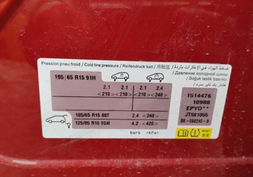 Citroen C3 III Hatchback 1.2 PureTech 82KM 2018 Citroen C3 2018r, 1.2 Benzyna. Delikatnie uszkodzony lewy przod. Jezdzi, zdjęcie 20