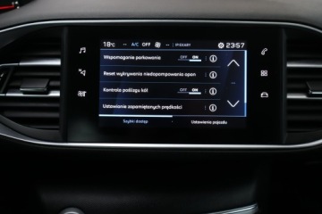 Peugeot 308 II SW Facelifting 1.5 BlueHDI 130KM 2019 Peugeot 308 1.5 BlueHDi, Salon Polska, zdjęcie 18