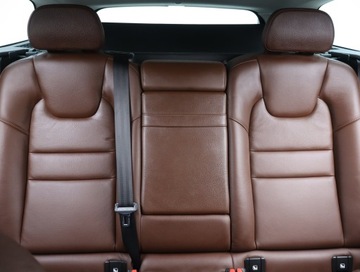 Volvo V60 II  Kombi 2.0 T5 250KM 2019 Volvo V60 T5 2.0, Automat, Skóra, Navi, Klima, zdjęcie 9