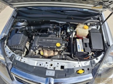 Opel Astra H Hatchback 5d 1.4 TWINPORT ecoFLEX 90KM 2008 Opel Astra 1,4 16v klima elektryka wspomaganie hak oplacony 1.4 Benzyna, zdjęcie 18