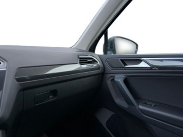 Volkswagen Tiguan II SUV Plug-in 1.4 TSI e-HYBRID 245KM 2022 Volkswagen Tiguan Tiguan 1.4 TSI Plug In DSG Highline LED Matrix Hak AsoFV, zdjęcie 12