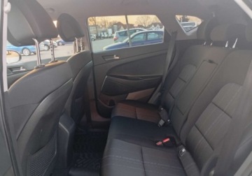Hyundai Tucson III SUV 1.6 GDI 132KM 2018 Hyundai Tucson Zarejestrowany - ubezpieczony - benzyna - 1,6 - 131 KM 1.6, zdjęcie 16