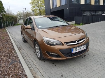 Opel Astra J Sedan 1.6 Twinport ECOTEC 115KM 2016 2016 OPEL ASTRA J-1,6 ECOTEC, zdjęcie 8