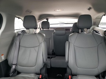 Toyota Sienna III 2024 Toyota Sienna Limited 2024 2.5l 2.5 Benzyna 245KM, zdjęcie 11