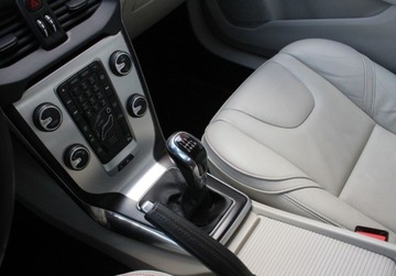 Volvo V40 II Cross Country 2.0 D2 DRIVE-E 120KM 2016 Volvo V40 D2 Drive-E Ocean Race 2016 Od RiA 2.0 Diesel 120KM, zdjęcie 8