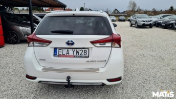 Toyota Auris II Touring Sports Facelifting 1.8 Hybrid 136KM 2016 Toyota Auris 1.8Hybryda Panorama Navi kamera climatronic 100 bezwypadek, zdjęcie 23