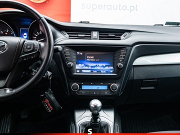 Toyota Avensis III Sedan Facelifting 2015 2.0 D-4D 143KM 2016 TOYOTA Avensis 2.0 D-4D Sedan 143KM 2016, zdjęcie 14