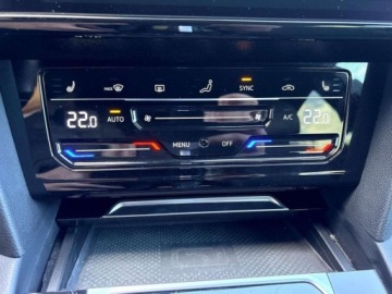 Volkswagen Arteon Fastback Facelifting 2.0 TSI 190KM 2022 Volkswagen Arteon 2.0 Benzyna 190KM, zdjęcie 16