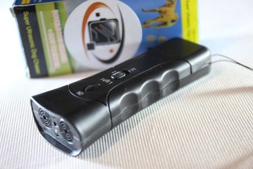 Фирменный ультразвуковой отпугиватель собак TRAINER со светодиодной подсветкой