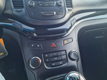 Chevrolet Orlando 1.4T  140KM 2013 Chevrolet Orlando 1.4 Benzyna 7 Osobowy Kamera, zdjęcie 31