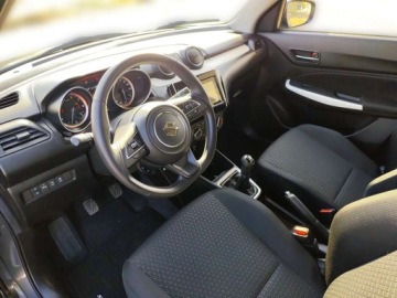 Suzuki Swift VI 2023 Suzuki Swift Salon PL 1,2 benz Niski Przebieg Premium Plus 1.2 Hybryda 83KM, zdjęcie 8