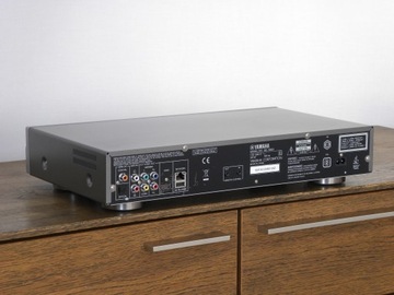 YAMAHA BD-S667 титан – проигрыватель Blu-ray/DVD/CD