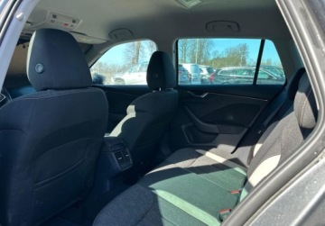 Skoda Kamiq Crossover 1.0 TSI 110KM 2023 Skoda Kamiq 1.0TSI 110KM 2023r. Salon Polska F-Vat 23 Benzyna 110KM, zdjęcie 8