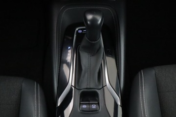 Toyota Corolla XII TS Kombi 1.8 Hybrid 122KM 2021 Toyota Corolla 1.8 Hybrid, Salon Polska, zdjęcie 15