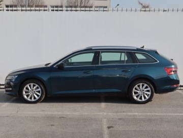 Skoda Superb III Kombi Facelifting 2.0 TSI 190KM 2021 Skoda Superb 2.0 TSI, Salon Polska, 1. Właściciel, zdjęcie 2