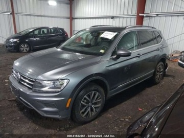 Volkswagen Tiguan II 2021 Volkswagen Tiguan 2021 VOLKSWAGEN TIGUAN 2.0T SE2.0T SE R-LINE 2.0 Benzyna, zdjęcie 1