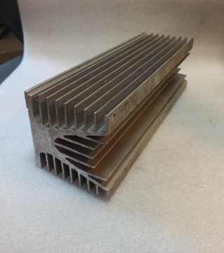 Radiator aluminiowy UNITRA DEMONTAŻ 30 x 9,5 x 9,5