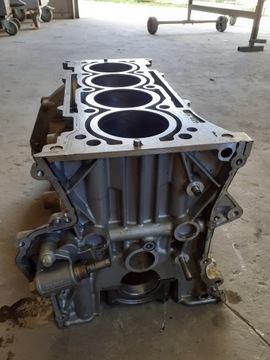 BLOK SILNIKA SLUPEK MERCEDES CLA GLA 1.6 CGI M270