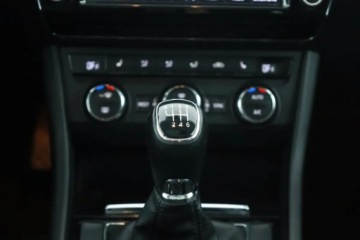 Skoda Superb III Kombi 1.6 TDI 120KM 2016 Skoda Superb 1.6 TDI, Navi, Xenon, Bi-Xenon, zdjęcie 13