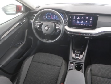 Skoda Octavia IV Liftback 1.5 TSI EVO 150KM 2023 Skoda Octavia 1.5 TSI, Serwis ASO, Automat, Klima, zdjęcie 6