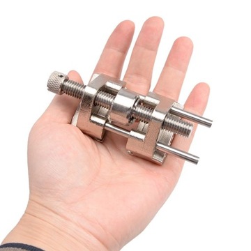 Направляющий держатель для заточки долот и строгальных ножей.