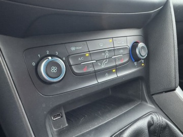 Ford Focus III Kombi Facelifting 1.0 EcoBoost 140KM 2018 Ford Focus ST-Line*Navi* Tylko 85000km!, zdjęcie 23