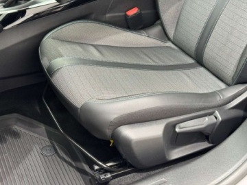 Peugeot 2008 II SUV 1.2 PureTech 130KM 2023 Peugeot 2008 Allure Pack ACC LED Kamera cofania Nawigacja CarPlayAndr, zdjęcie 9