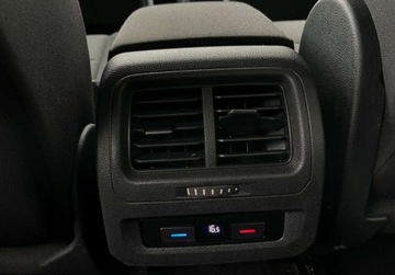 Volkswagen Touran III 1.4 TSI 150KM 2015 Volkswagen Touran 1.4 TSI 150KM DSG bezwypadkowy GWARANCJA 7 OSOBOWY, zdjęcie 33