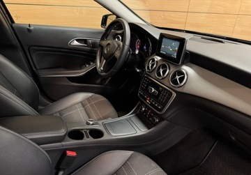 Mercedes GLA I Off-roader 2.0 250 211KM 2014 Mercedes-Benz GLA Pelna oferta na R-CARS.pl 2.0 Benzyna 211KM, zdjęcie 8