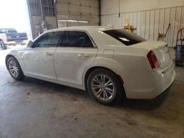 Chrysler 300C II 2017 Chrysler 300 Limited, 2017r., 3.6L, zdjęcie 3