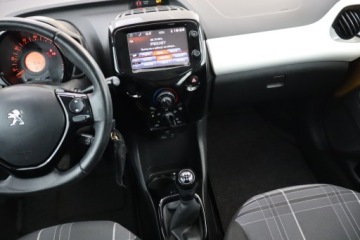 Peugeot 108 1.2 VTi 82KM 2016 Peugeot 108 1.2 PureTech, Klima, Tempomat, zdjęcie 7