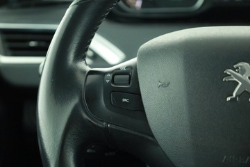 Peugeot 2008 I SUV Facelifting 1.2 PureTech 82KM 2017 Peugeot 2008 1.2 PureTech, Salon Polska, Navi, zdjęcie 11
