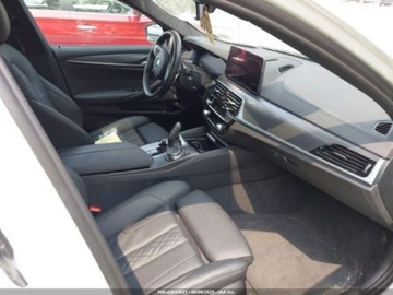 BMW Seria 5 G30-G31 2022 BMW Seria 5 540i xDrive 2022 3.0l 3.0 Benzyna 335KM, zdjęcie 10