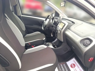 Toyota Aygo II Hatchback 5d 1.0 VVT-i 69KM 2014 Toyota Aygo 1.0 VVT-i X II (2014-) 1.0 VVT-i X, zdjęcie 9