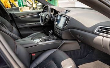 Maserati Ghibli III Sedan 3.0 V6 410KM 2018 Maserati Ghibli Maserati Ghibli 3.0 S 410KM 3.0 Benzyna 410KM, zdjęcie 10