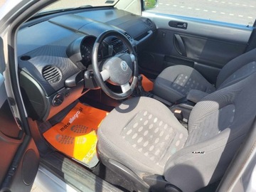 Volkswagen New Beetle Hatchback 1.6 102KM 2004 Volkswagen New Beetle VW New Beetle 1,6 Benzyna Zamiana 1.6 Benzyna 102KM, zdjęcie 2