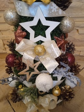 Конус, украшенный в горшке со светодиодным украшением 60 см