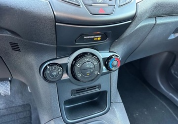 Ford Fiesta VII Hatchback 3d Facelifting 1.25 82KM 2015 Ford Fiesta 1,2 Benzyna 82 KM GWARANCJA Zamiana Zarejestrowany 1.2 Benzyna, zdjęcie 12