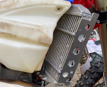 BETA RR 2023-2020 накладки усиления радиатора 2T 4T