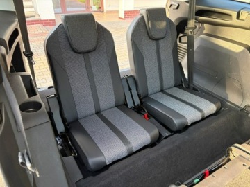 Peugeot 5008 II Crossover 1.2 PureTech 130KM 2017 Peugeot 5008 7-osobowy Półskóry Panorama dach, zdjęcie 21