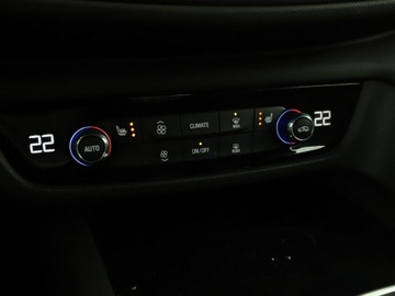 Opel Insignia II Sports Tourer Facelifting 1.5 Diesel 122KM 2021 Opel Insignia automat LED navi klima auto grzane, zdjęcie 26