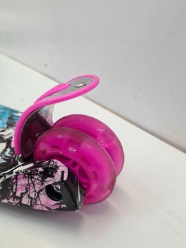 HULAJNOGA DZIECIĘCA TRÓJKOŁOWA CAROMA LED