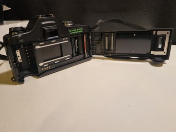 Многопрограммная зеркальная камера Kyocera YASHICA 108 + объектив В КОМПЛЕКТЕ КАК НОВЫЙ.