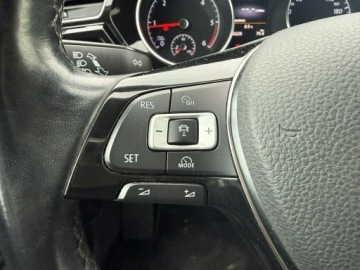 Volkswagen Touran III 1.6 TDI 110KM 2016 Volkswagen Touran 1.6TDI 110KM 2016 Highline,, zdjęcie 16