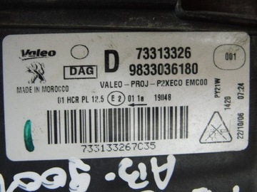 PEUGEOT 208 2 II PRAVÁ SVĚTLO LED