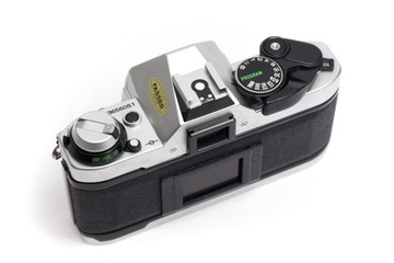 Программа Canon AE-1 — корпус